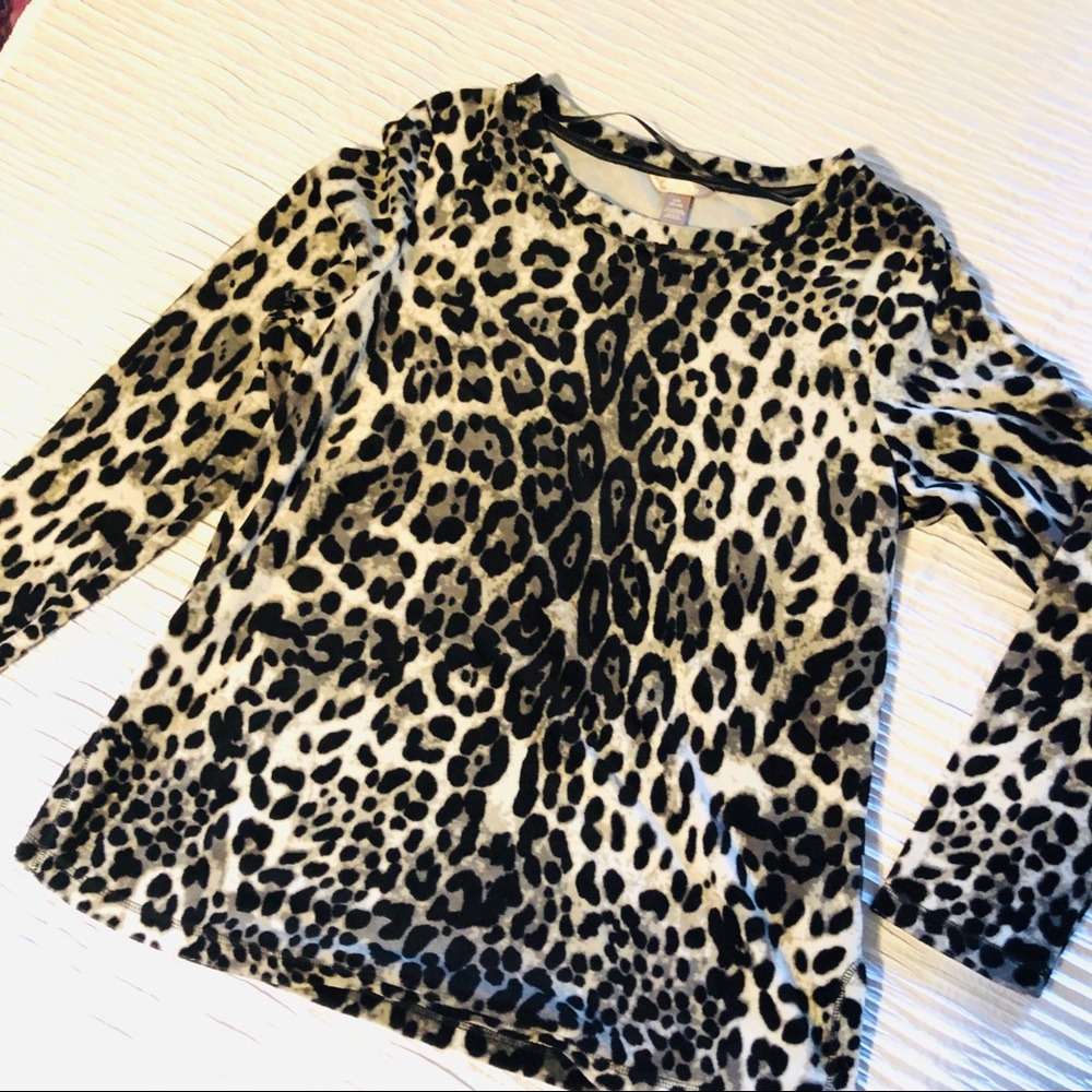 WHITE STAG black and white leopard long sleeve top